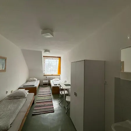 Restaurace A U Jezirka * Hrimezdice