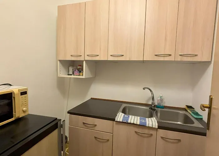 Restaurace A U Jezirka * Hrimezdice