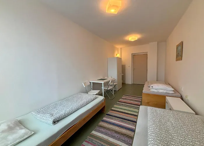 Restaurace A U Jezirka Hrimezdice