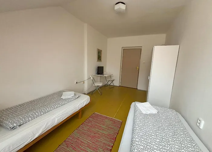 Guest house Restaurace A U Jezirka Hrimezdice